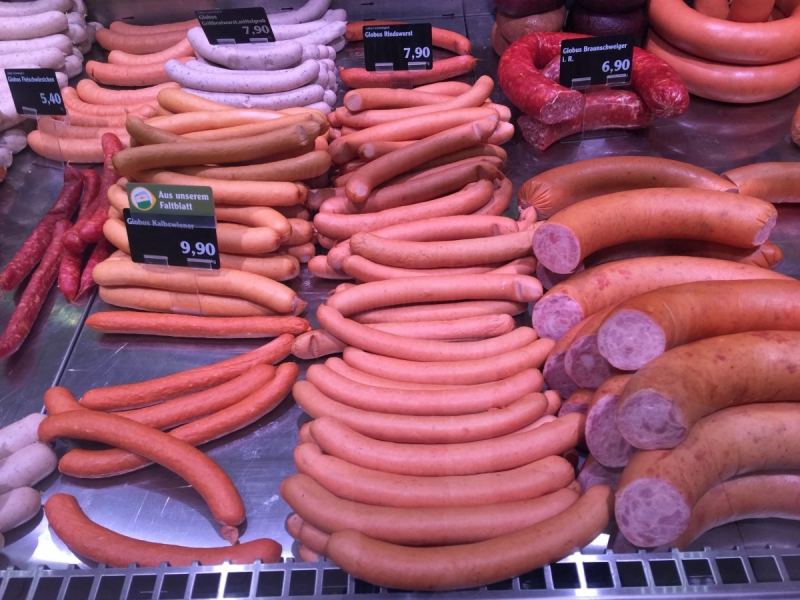 charcuterie-BARJOLS-min_sausages_meat_butchery-1069321